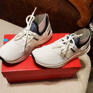New Balance sneakers, size womens 8 1/2